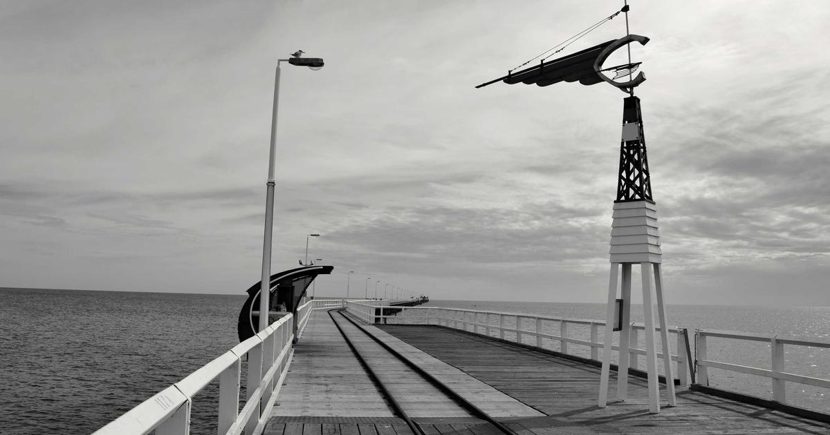 Revolutionizing Virtual Meetings - Remote Work & Productivity